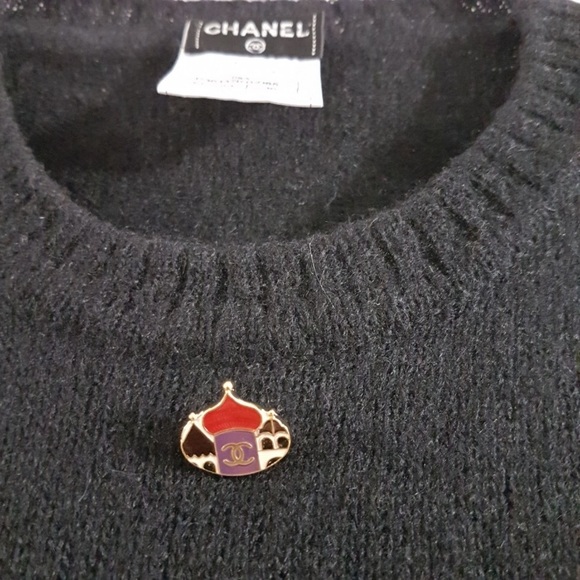 Chanel brooch sweater Paris-Moscow collection - Picture 13 of 16